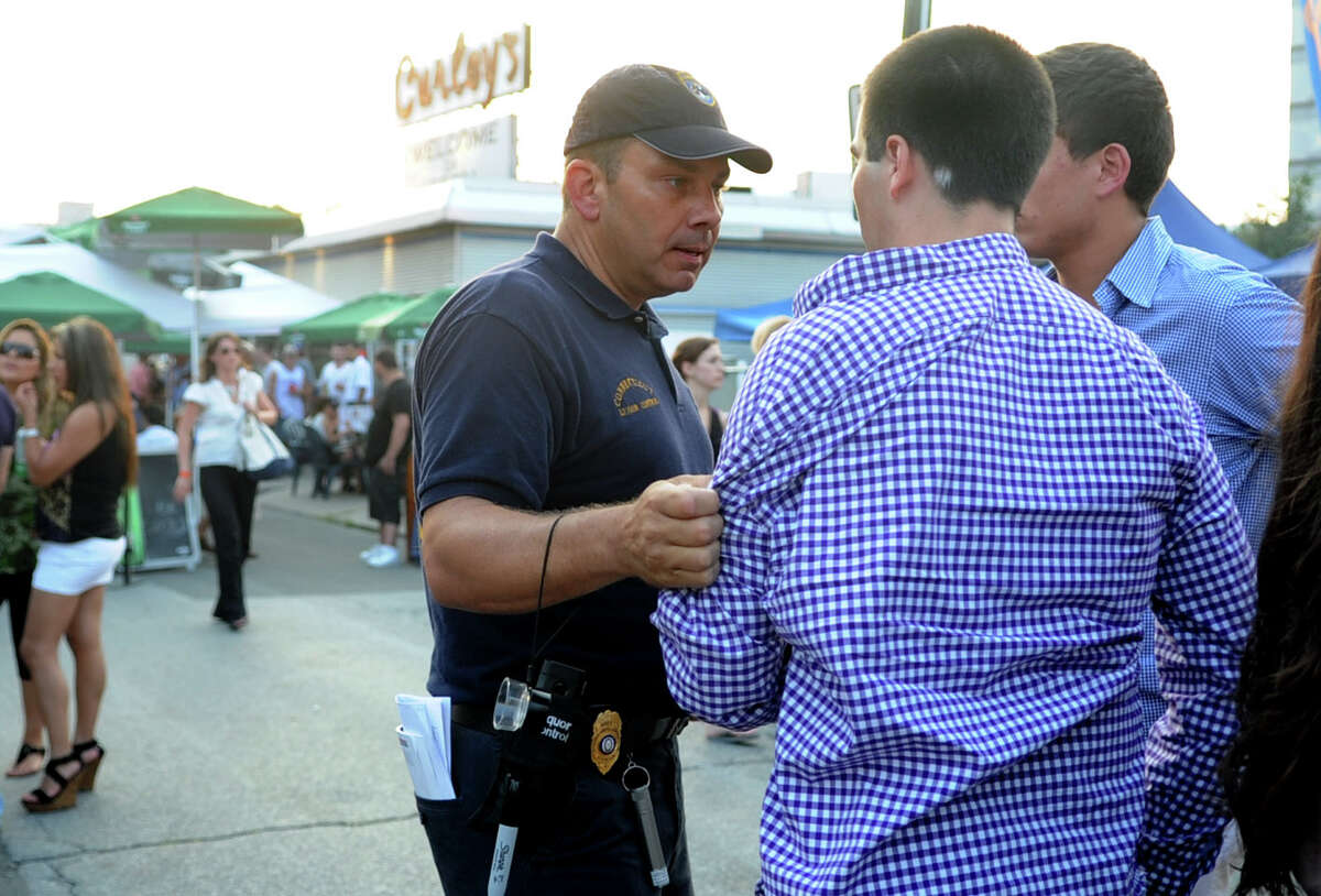 New college baseball wristband rule may thwart sign stealing