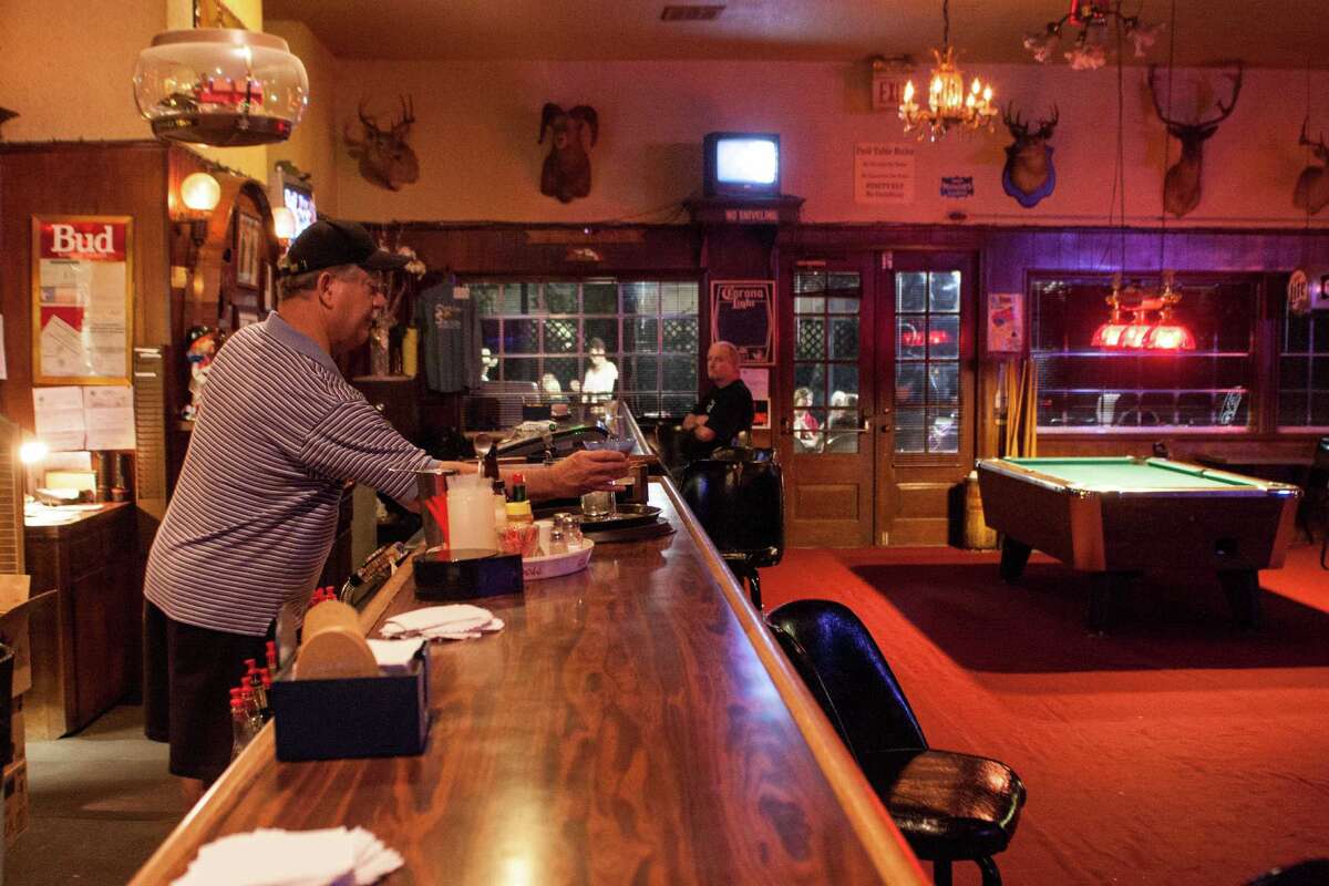 Good ol' bar Sundown Saloon