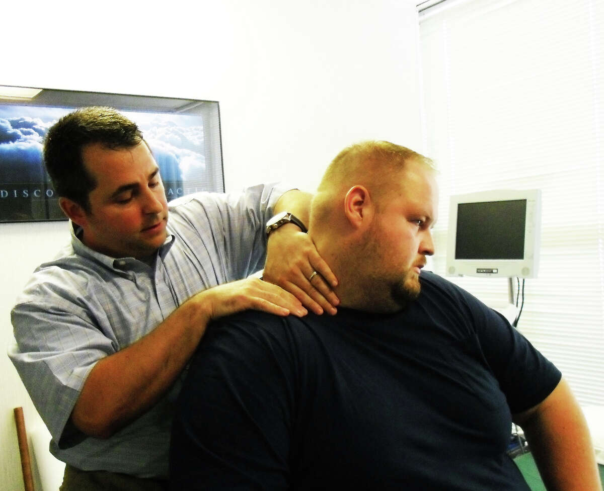 Courthouse Chiropractic - Neck pain relief stretches