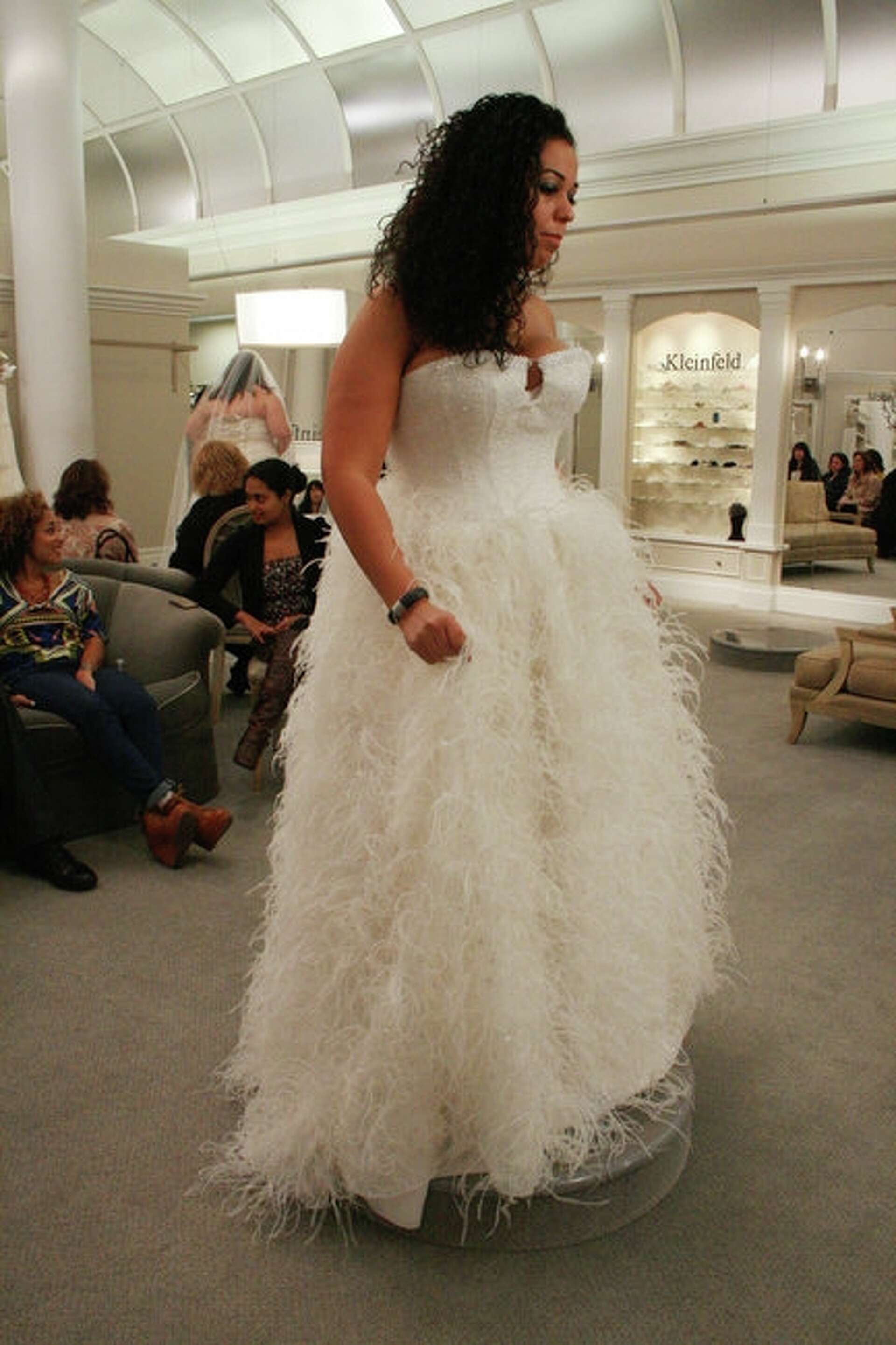 Pictures: Hina Khan's Wedding Photos With Rocky Jaiswal - They Marry in an  Intimate Ceremony, image size:1920x2882