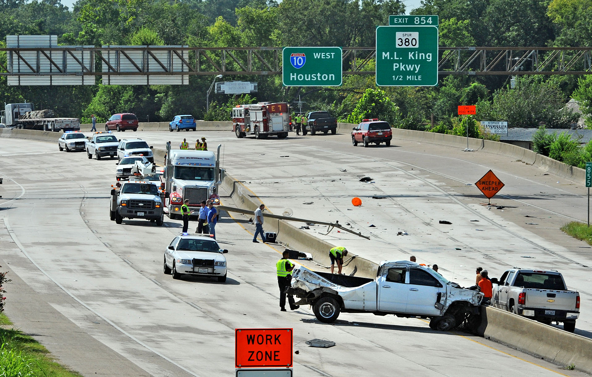 Police need help locating witness to I 10 accident