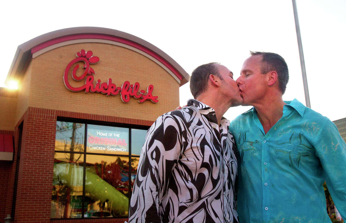 Chick Fil A Kiss In