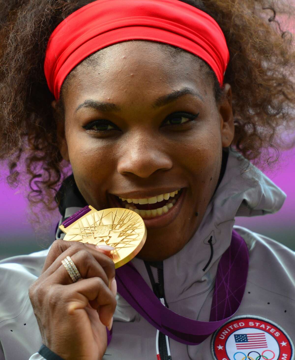 Serena Williams Dominates Maria Sharapova To Win Gold Medal 5101