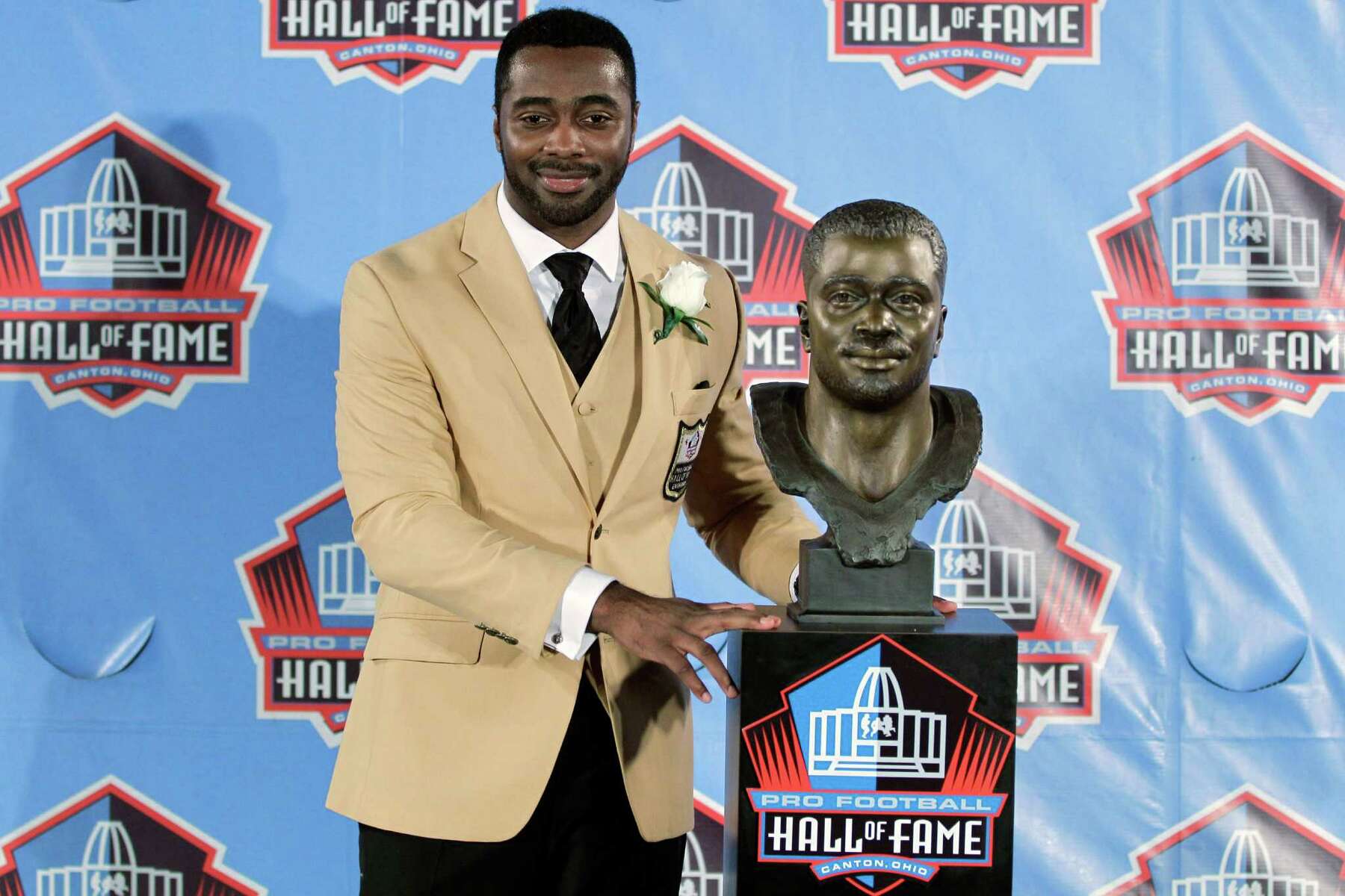 Martin leads latest NFL Hall of Fame inductees