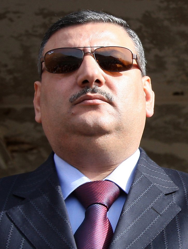 Syria prime minister latest defection