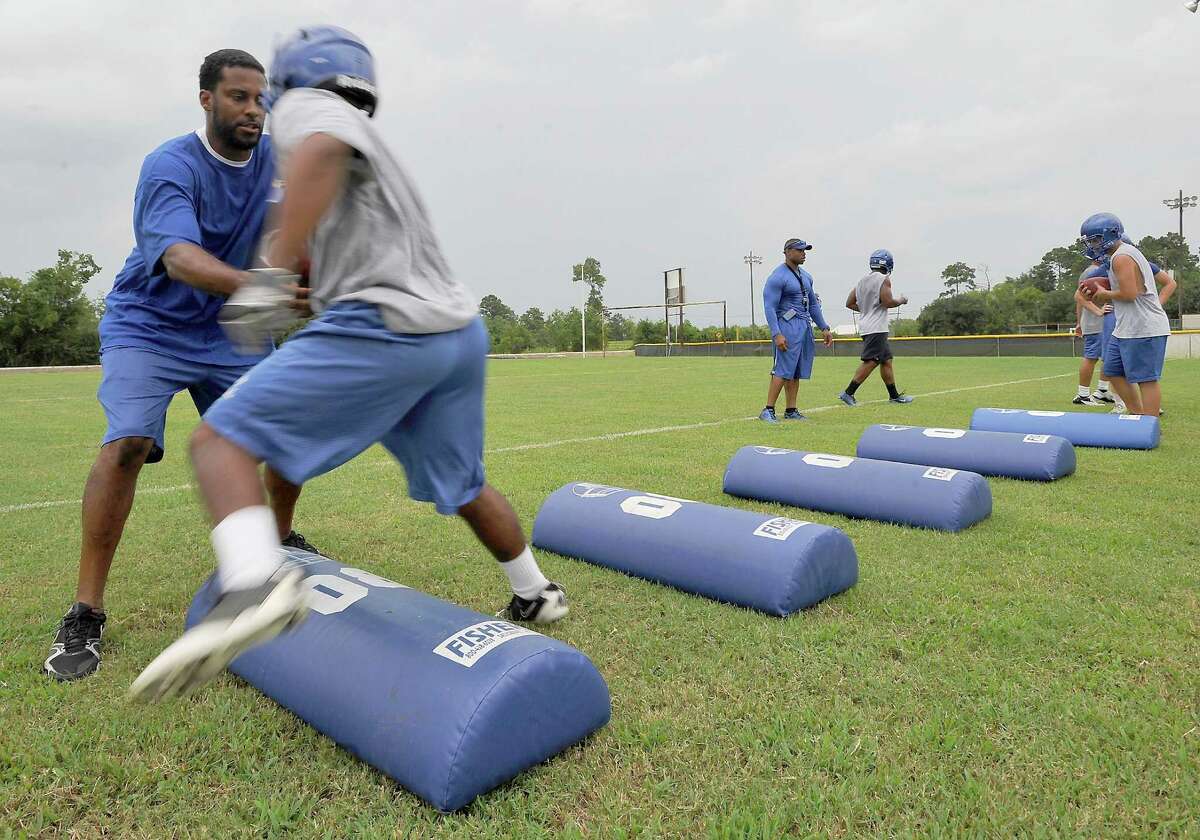 UPDATED: Sideline Shots From High School Football Practices