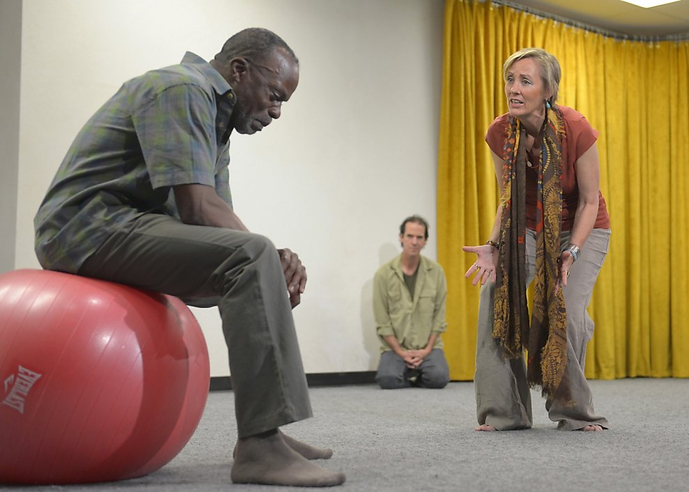 'Circle Mirror Transformation' review