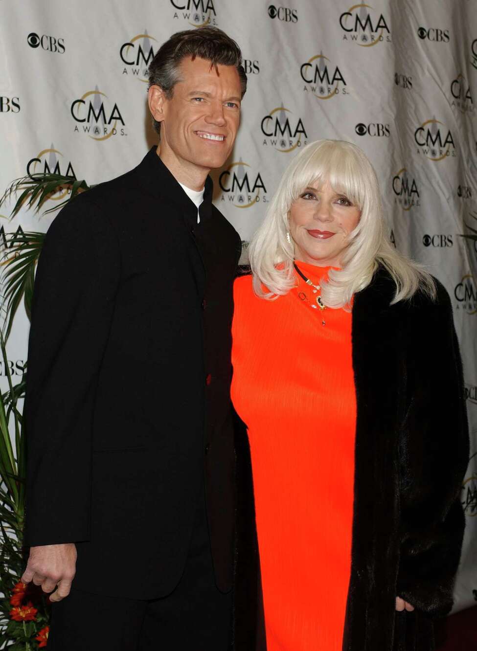 Randy Travis arrested naked, charged with DWI