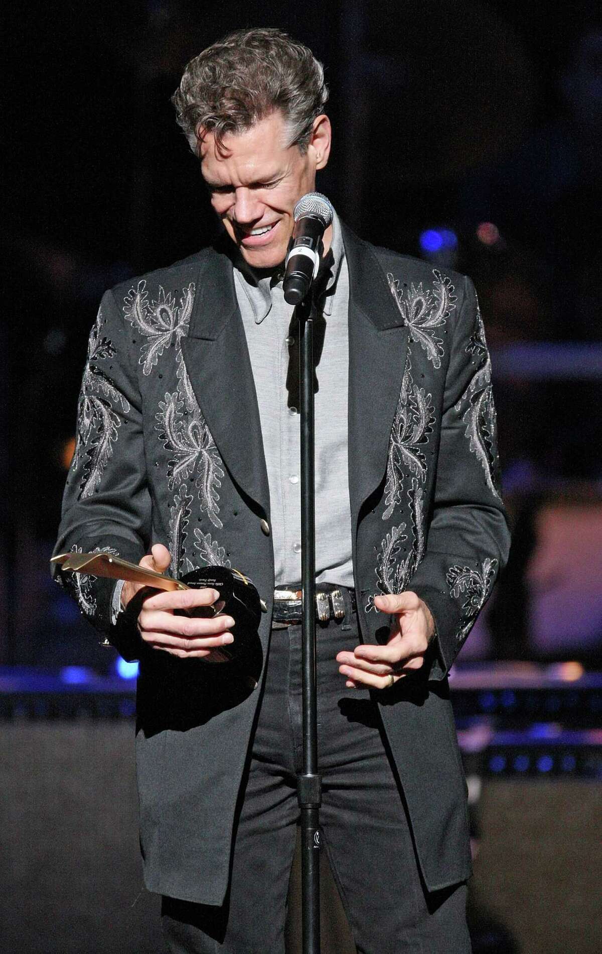 Randy Travis arrested naked, charged with DWI