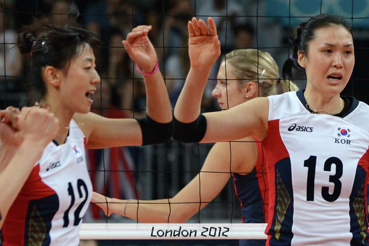 Hooker Leads U.s. Charge Into Volleyball Finals