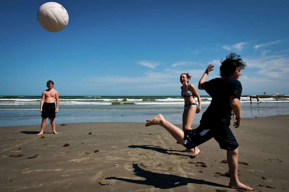 Galveston beaches overrun with unpleasant addition