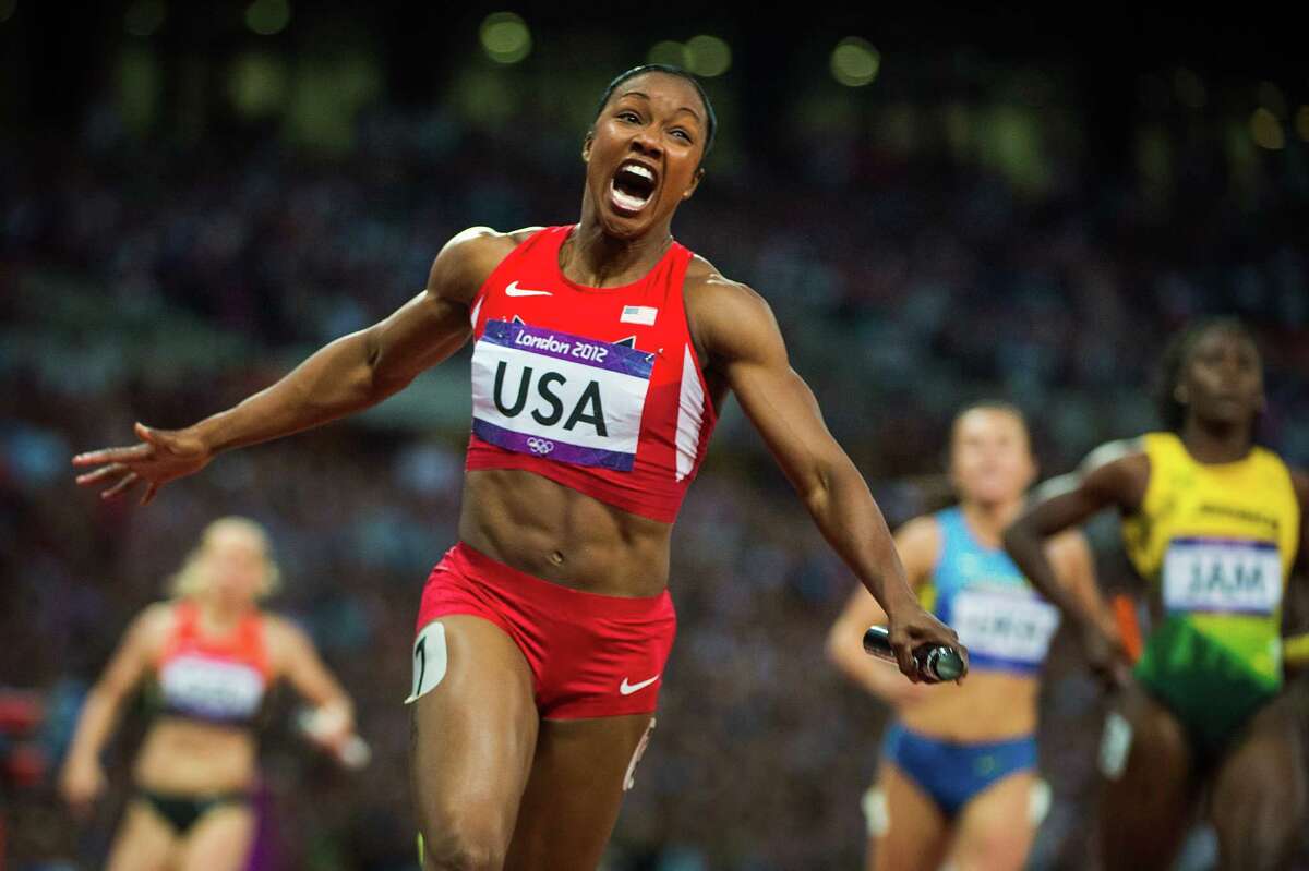 Americans set world record in women's 400-meter relay