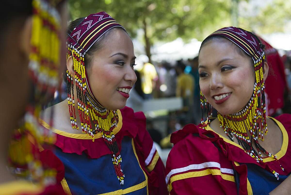 Filipinos Gather For Pistahan Festival