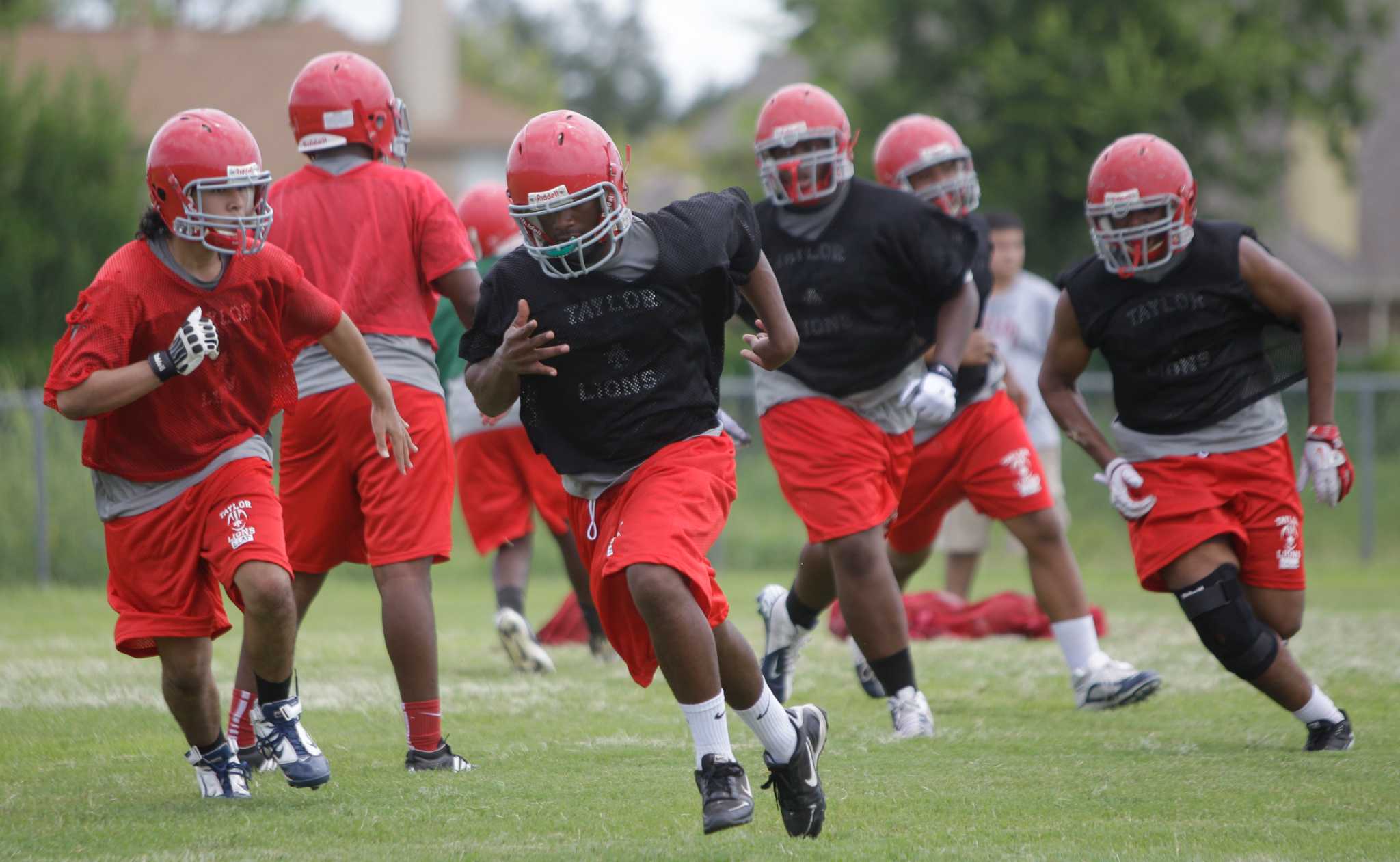 Loaded Alief Taylor, others open practice under new UIL rules