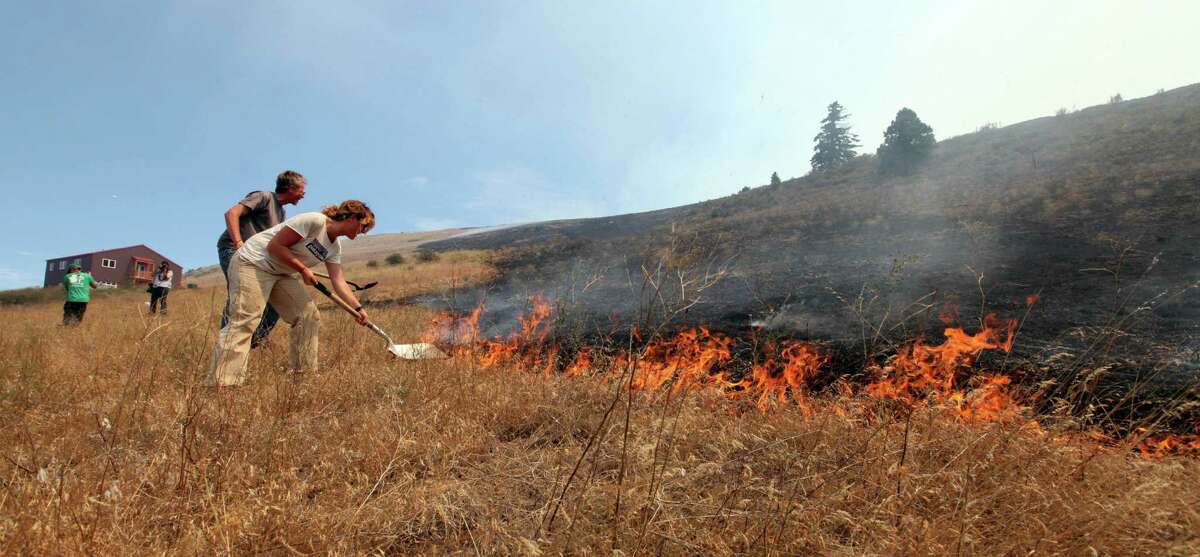 Cle Elum wildfire burns 70 homes, buildings