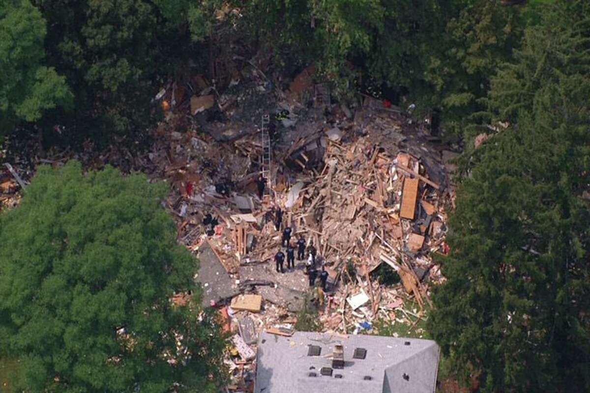 Investigators back on scene of NY house explosion