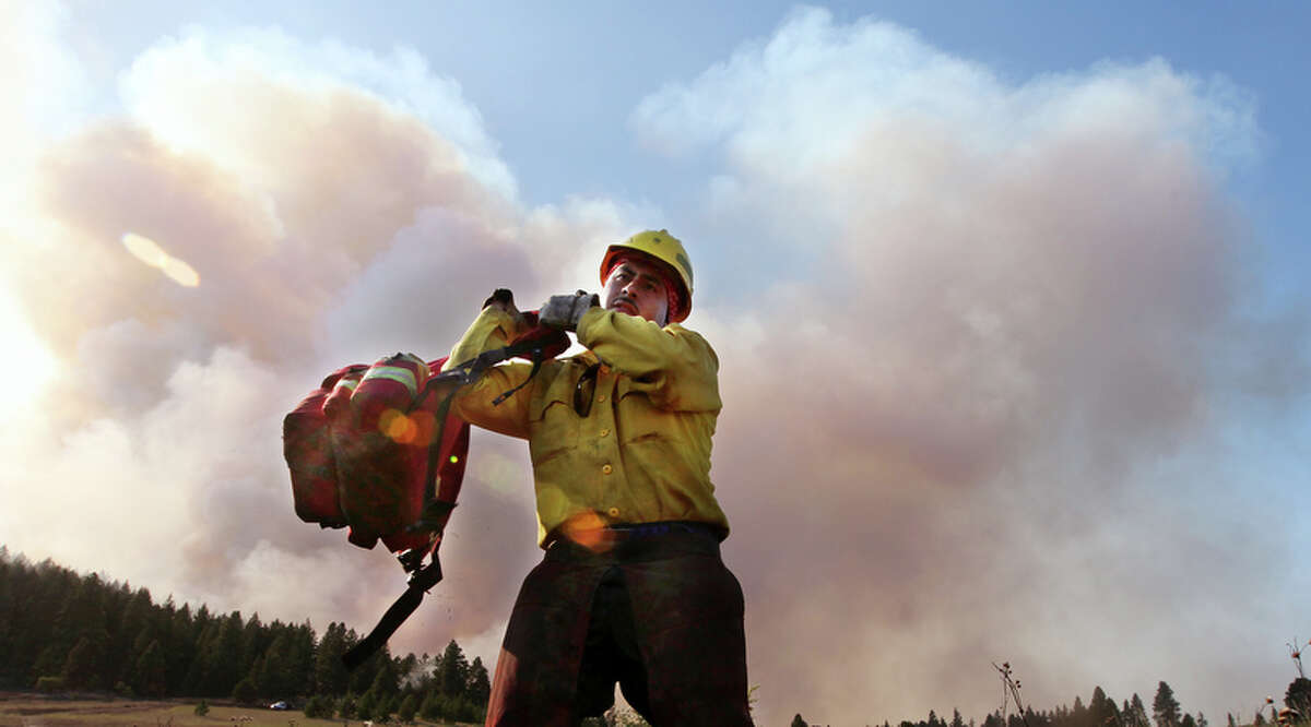 Cle Elum wildfire burns 70 homes, buildings