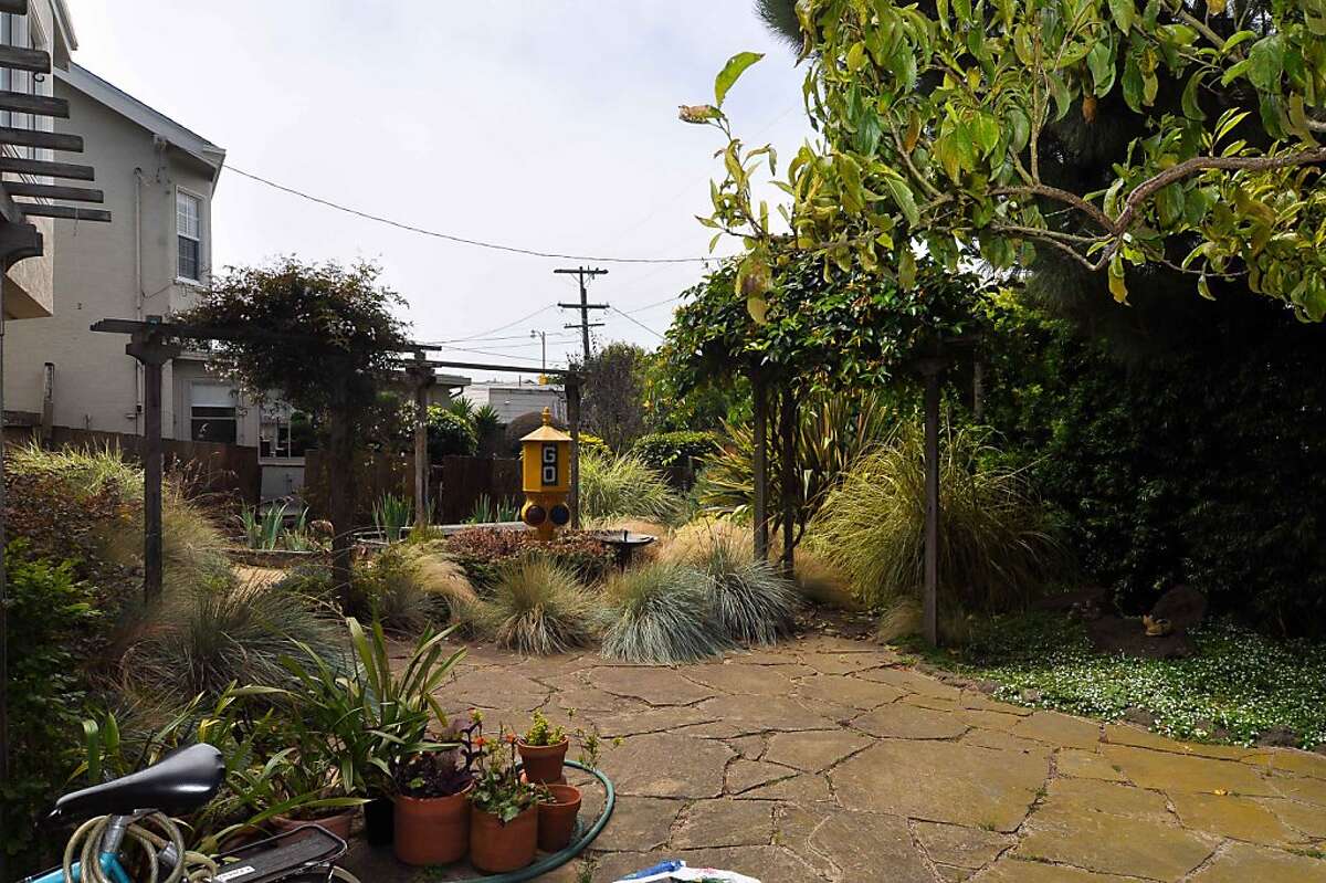 Ingleside Terraces Splitlevel has custom touches