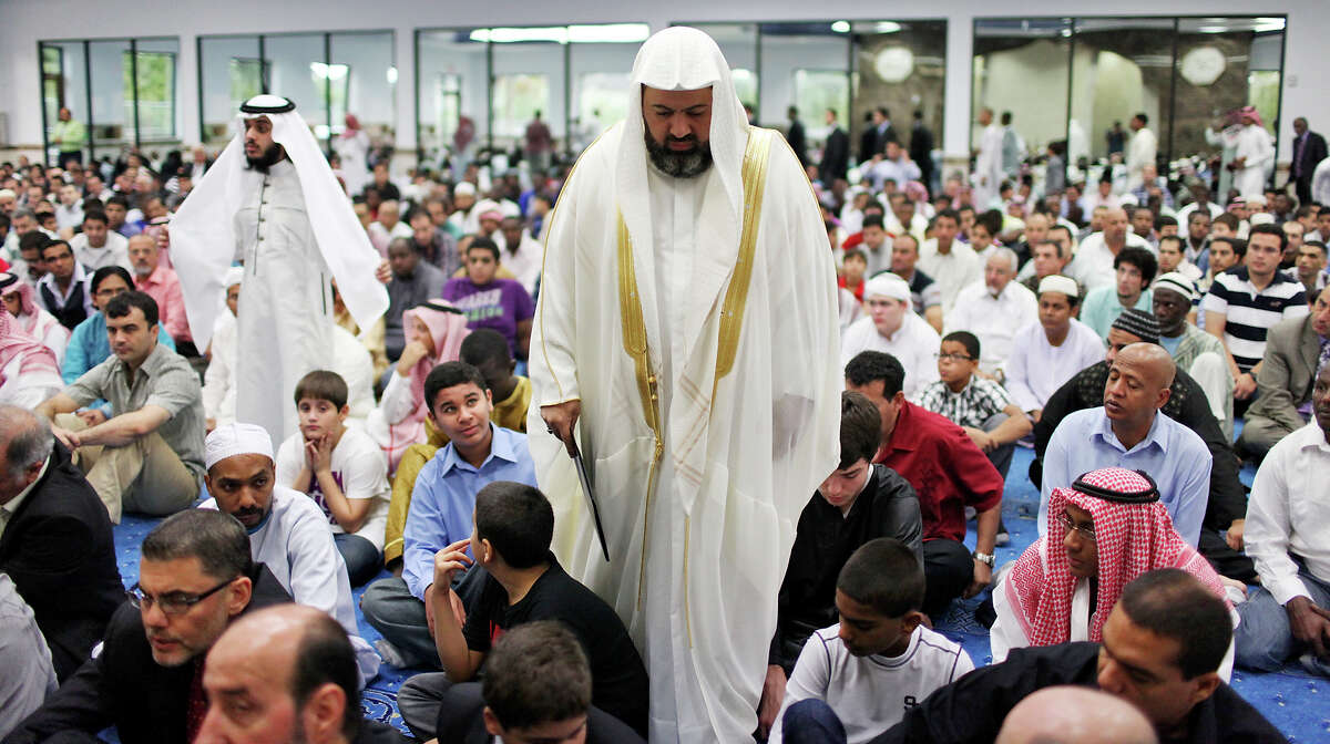 New mosque adds festive element to Eid celebration