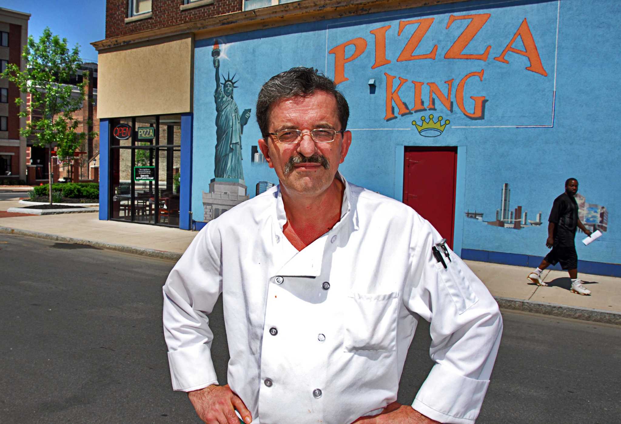 Pizza man who fought Metroplex is dead