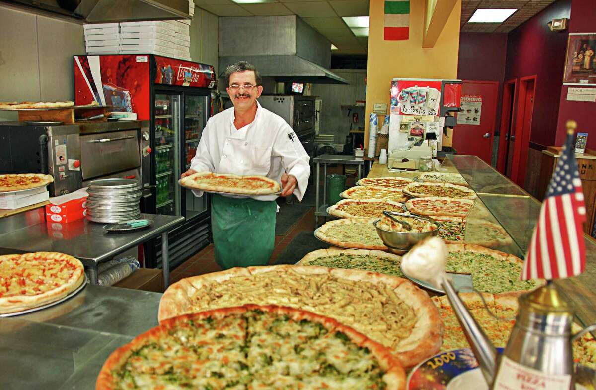 Pizza man who fought Metroplex is dead