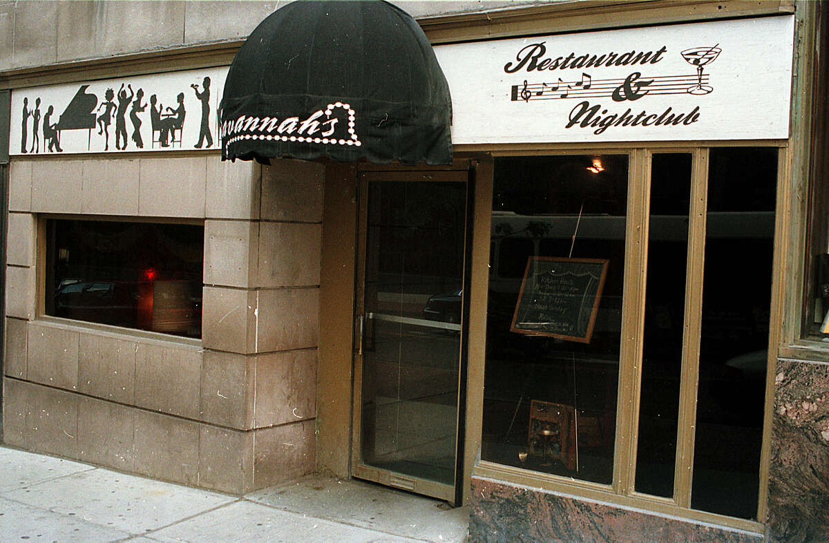 Savannah's, which specialized in live music, will close after business on Monday, Aug. 27. The closing also kills plans to open a next-door vodka bar called War and Peace.