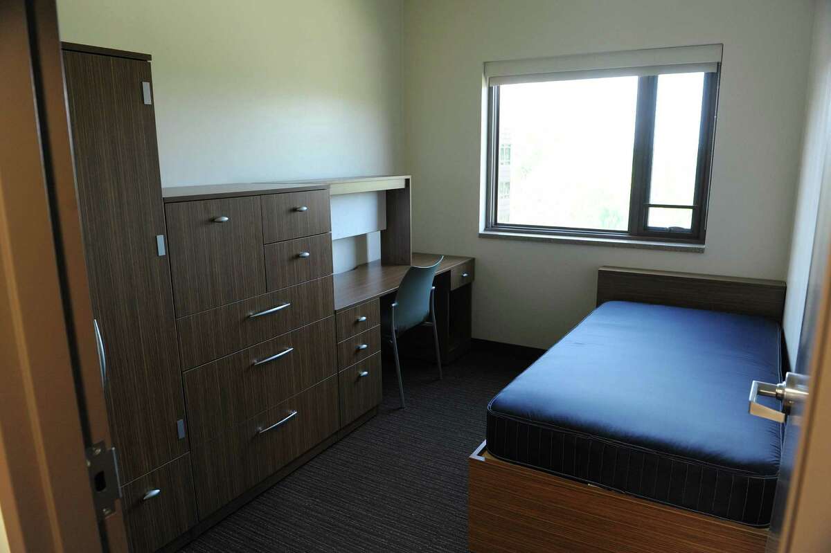 Colleges offer suite lifestyle