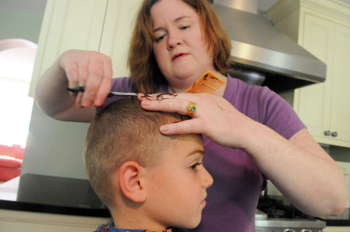 Hairdresser's unique style Making house calls