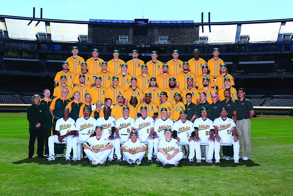 Team picture day in the big leagues