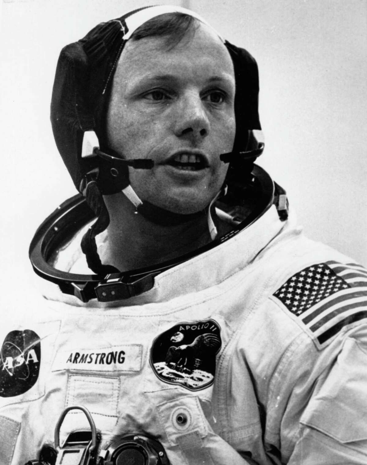 Astronaut, space pioneer Neil Armstrong dies