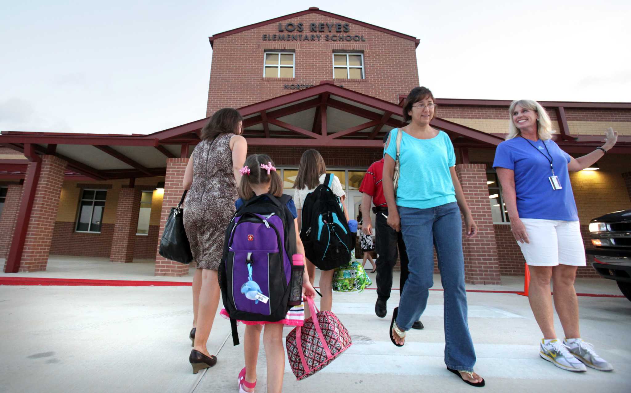 Northside ISD has hundreds of jobs to fill