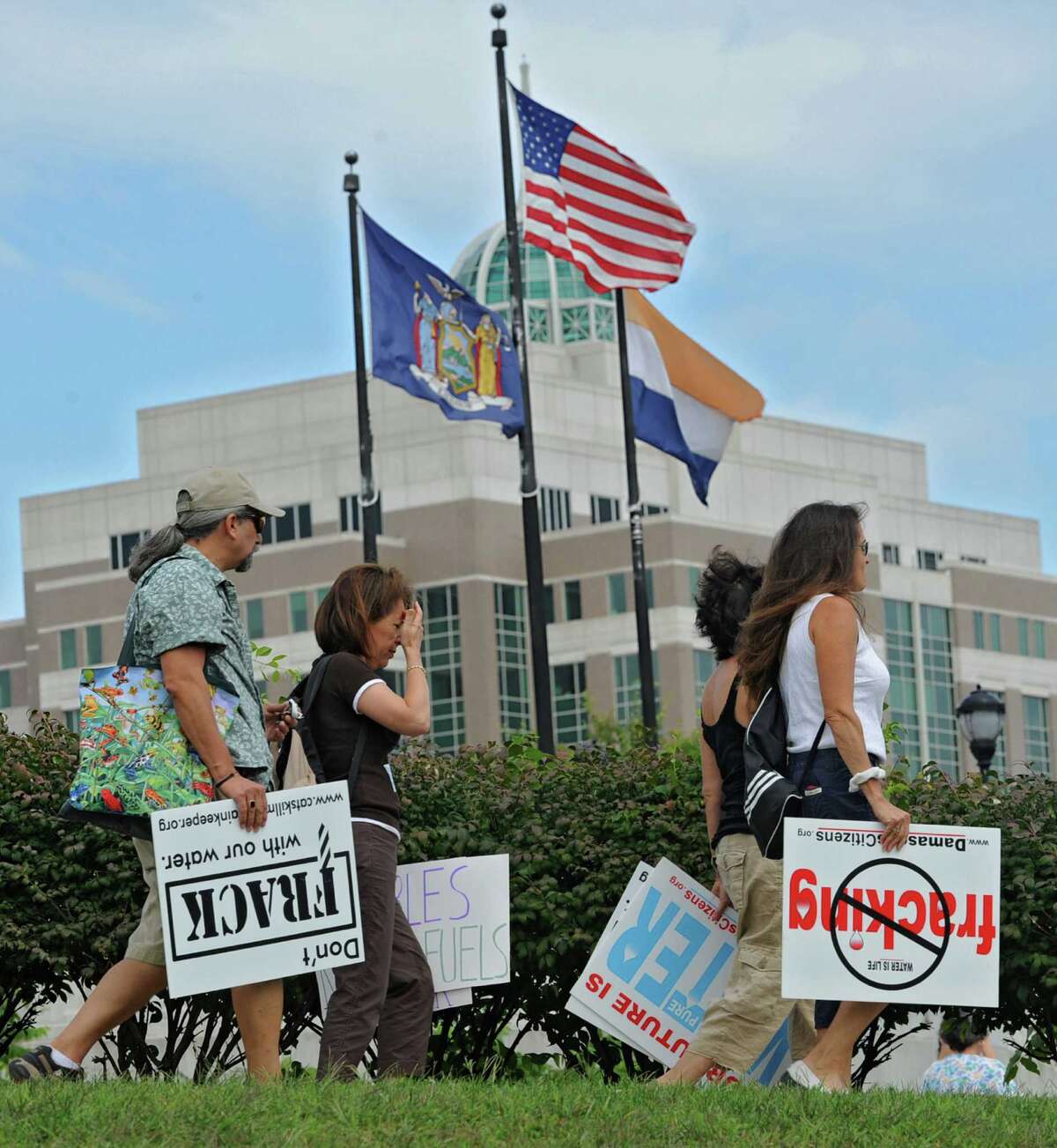 Hundreds march in opposition to fracking
