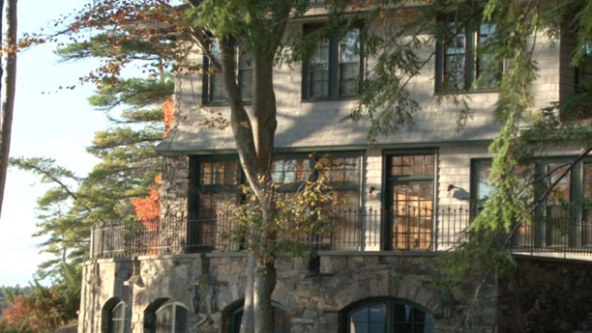 The many houses of Mitt Romney