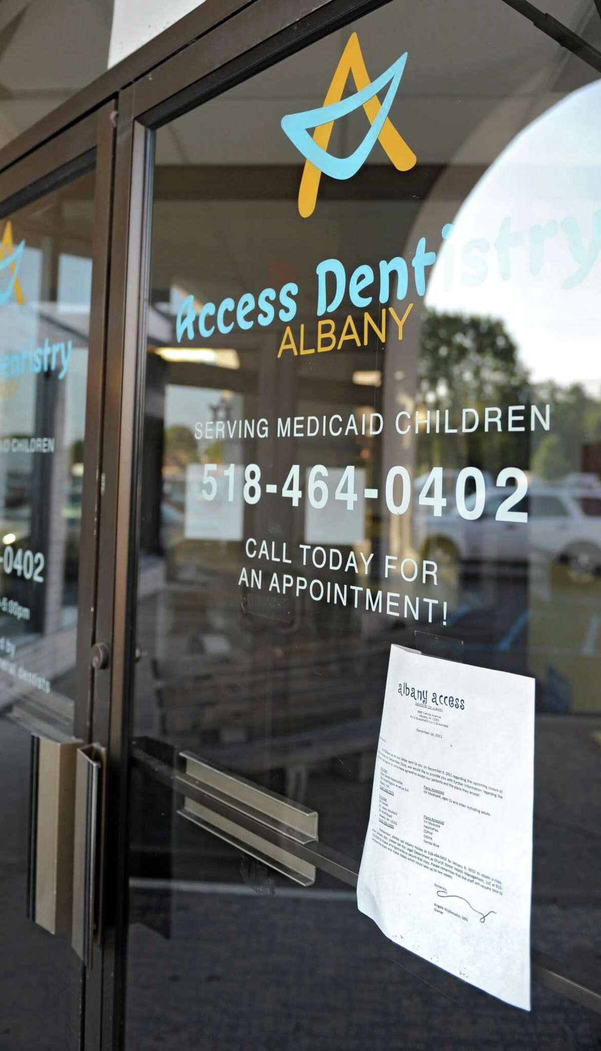 Lawsuits against dental chain can proceed