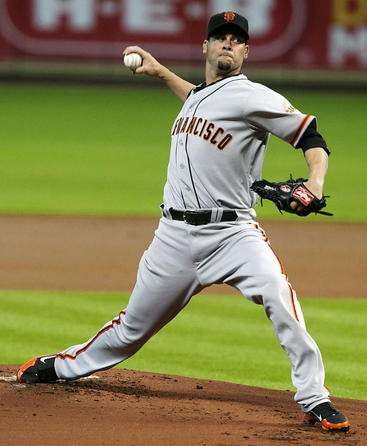 Giants complete sweep in Houston, 8-4