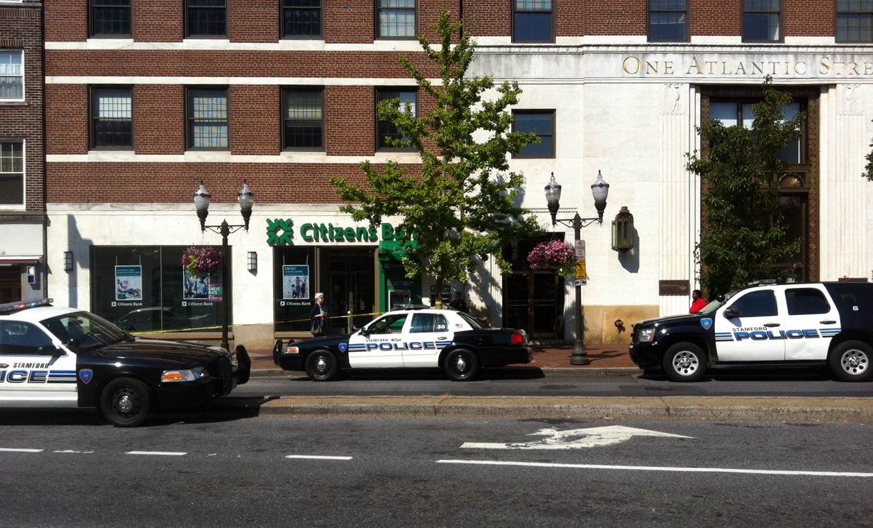 Man pleads not guilty to robbing bank