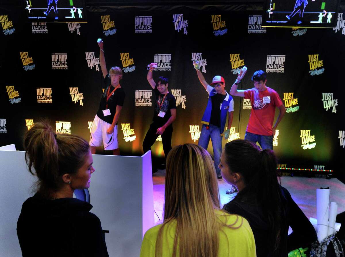 Videogame expo unveils bumper crop of fall titles