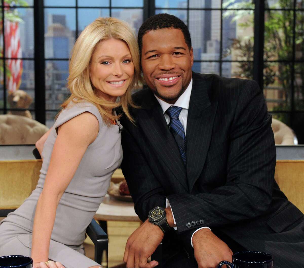 Strahan Kelly Ripa's cohost
