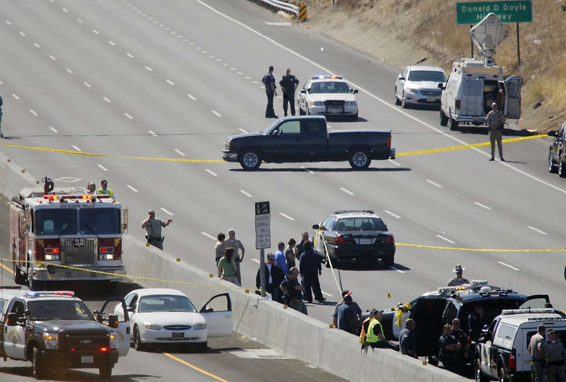 CHP officer critical, I-680 suspect dead