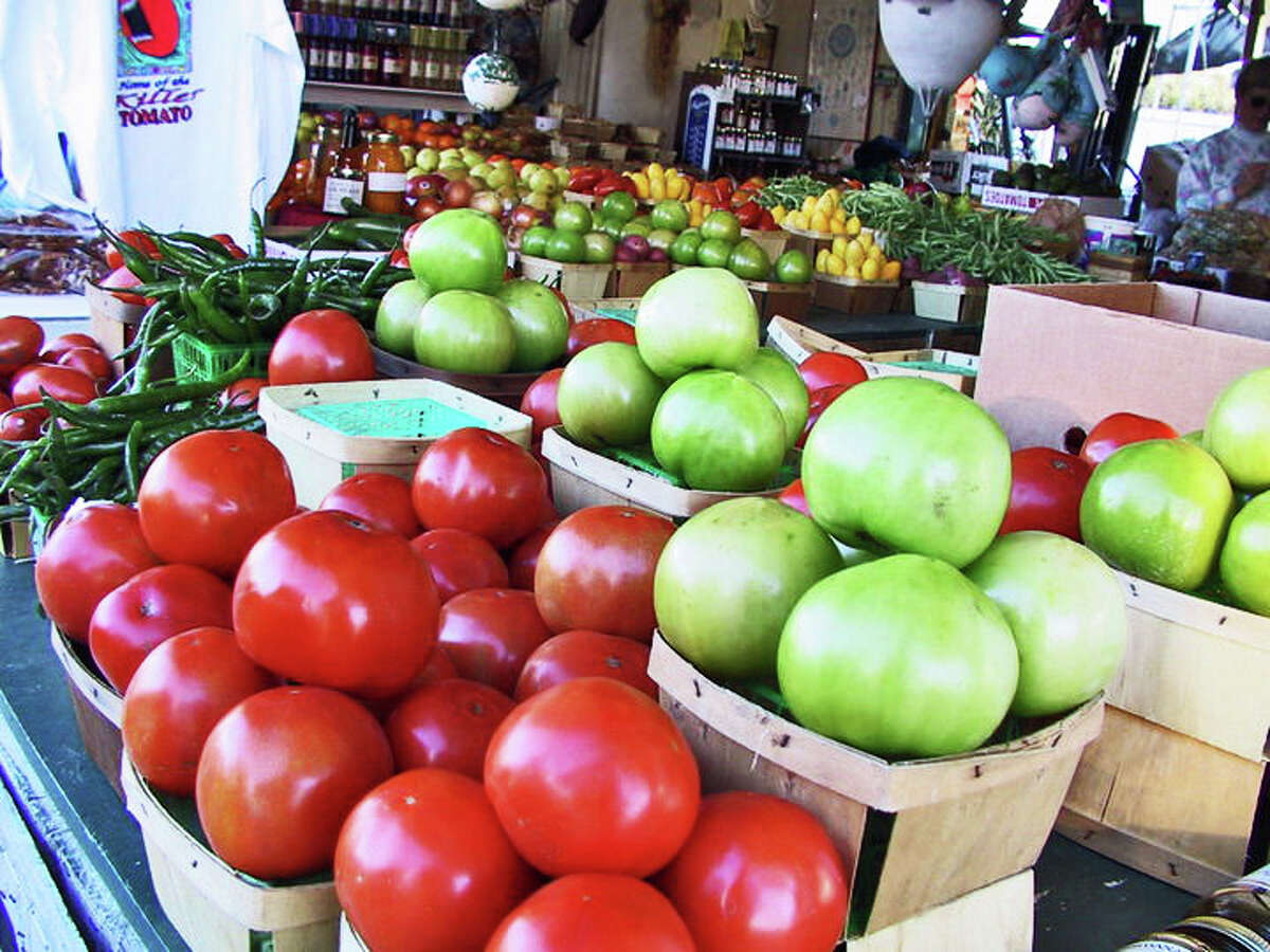 Travel Take a tour of Savannah with Paula Deen