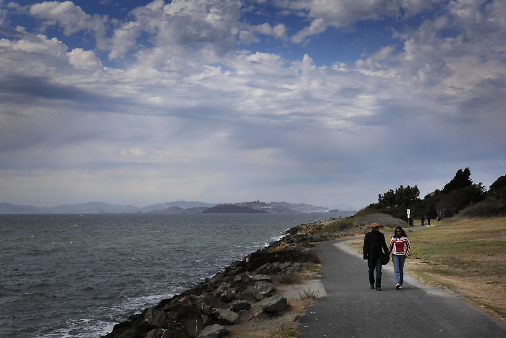 Showers, lightning expected in Bay Area