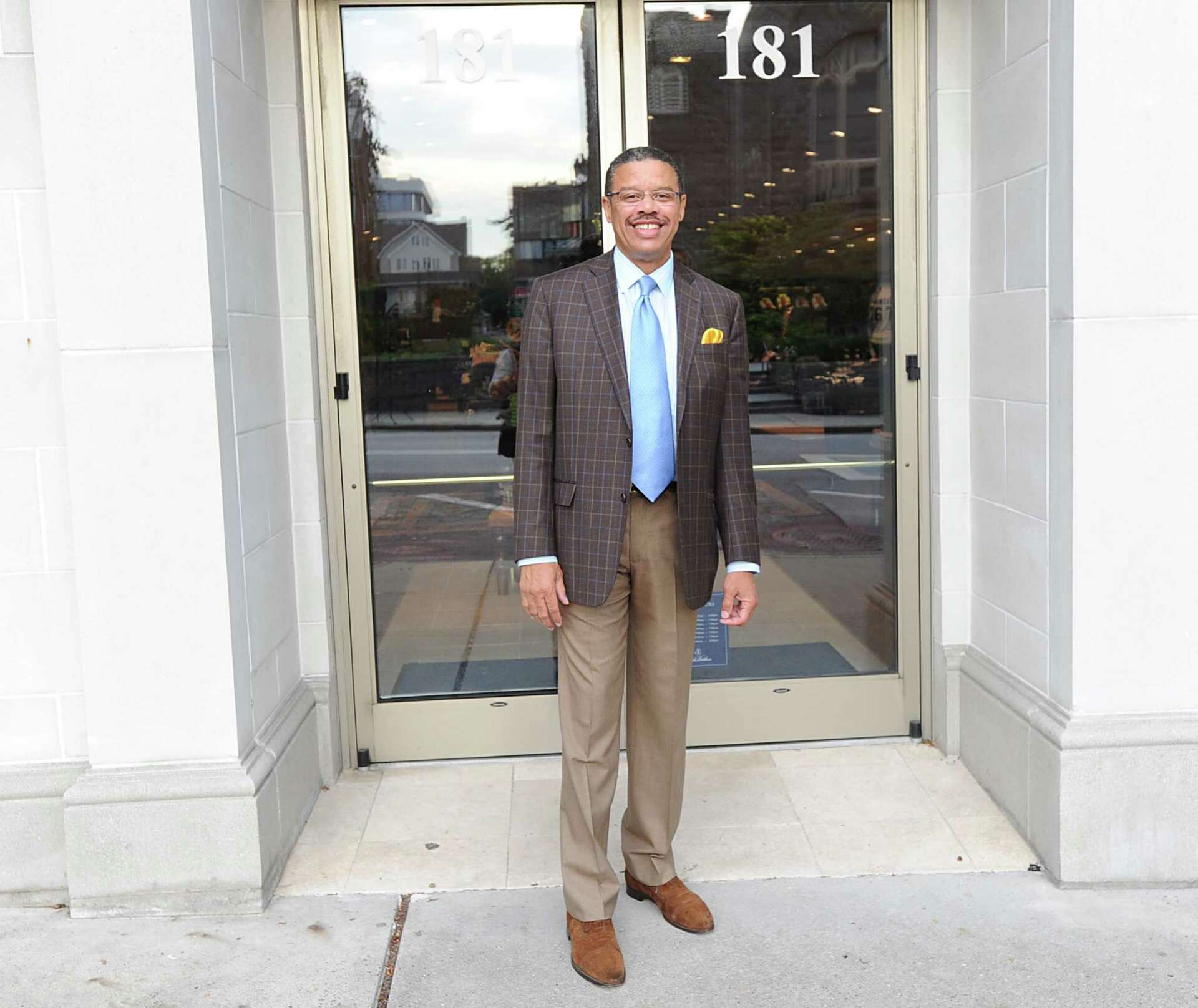 Brooks Brothers to close for renovations