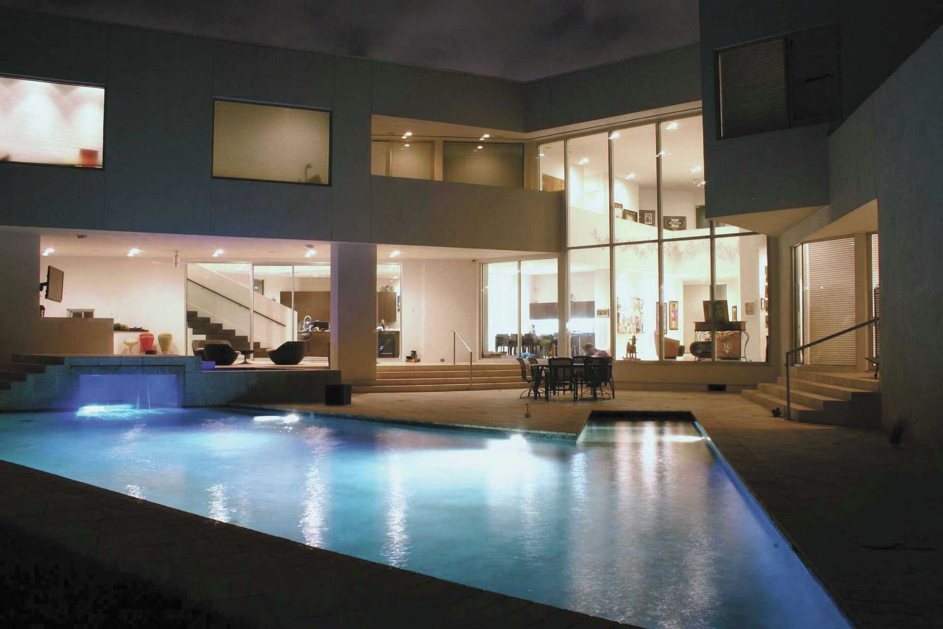 Create outdoor spaces with indoor style