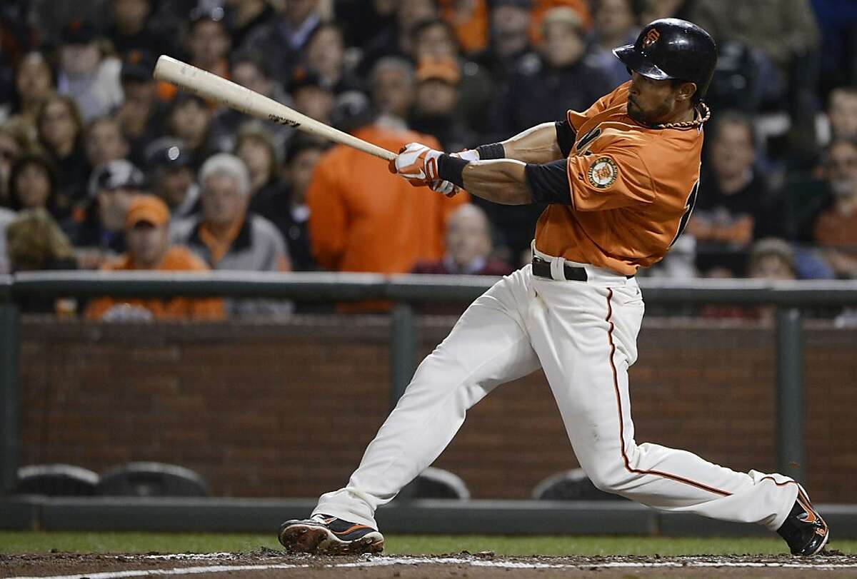 Scutaro's single lifts Giants over L.A.