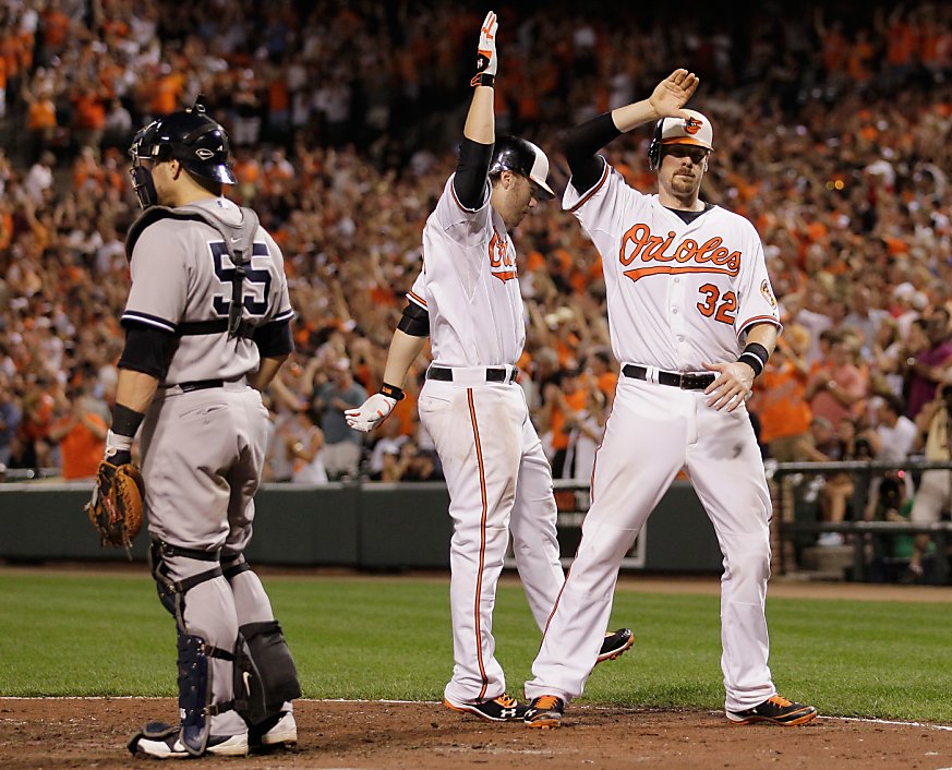 Watch big man Luis Jimenez crush a home run for Venezuela in the