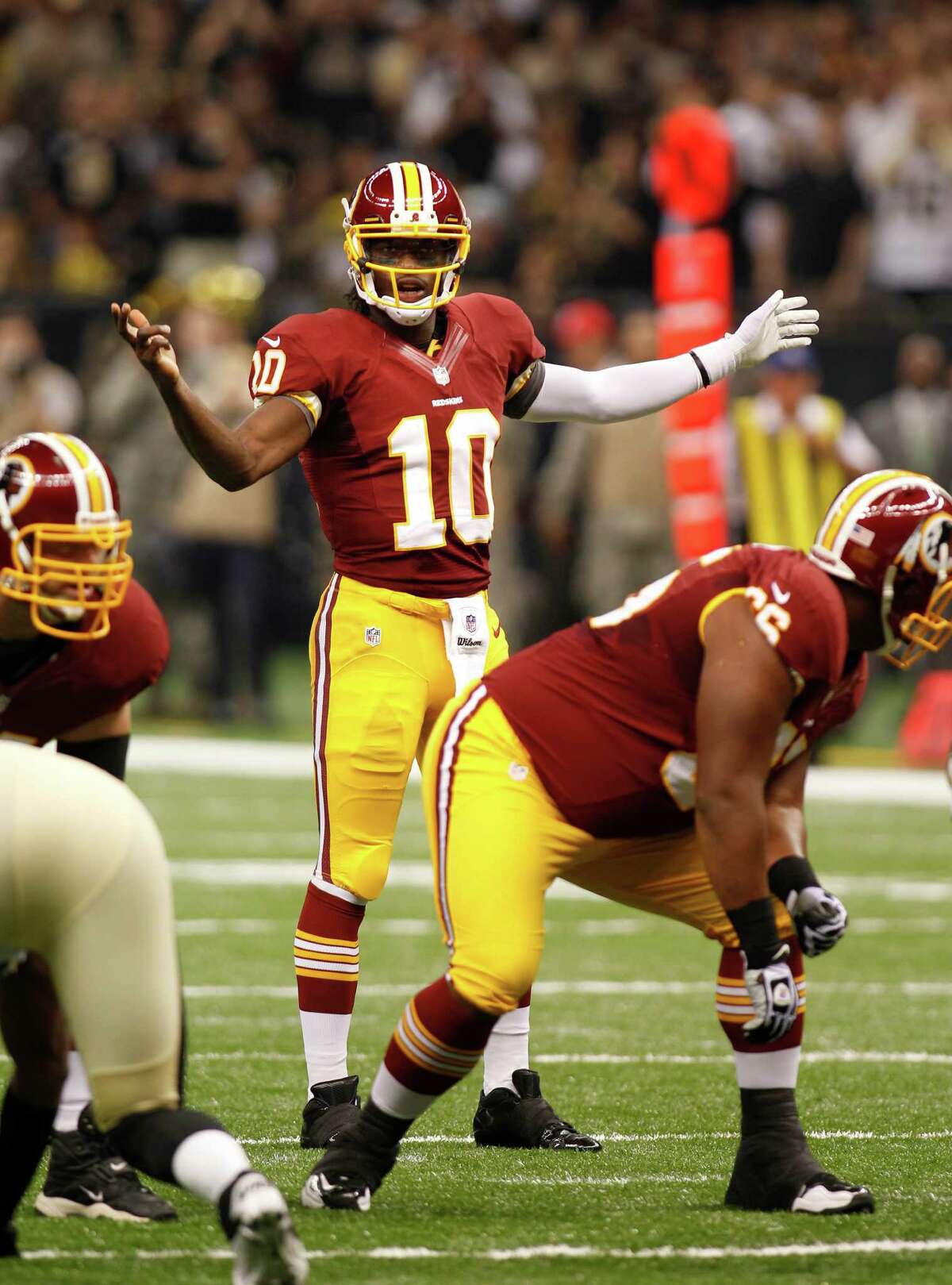 Redskins' rookie Robert Griffin III plays like a veteran in upset