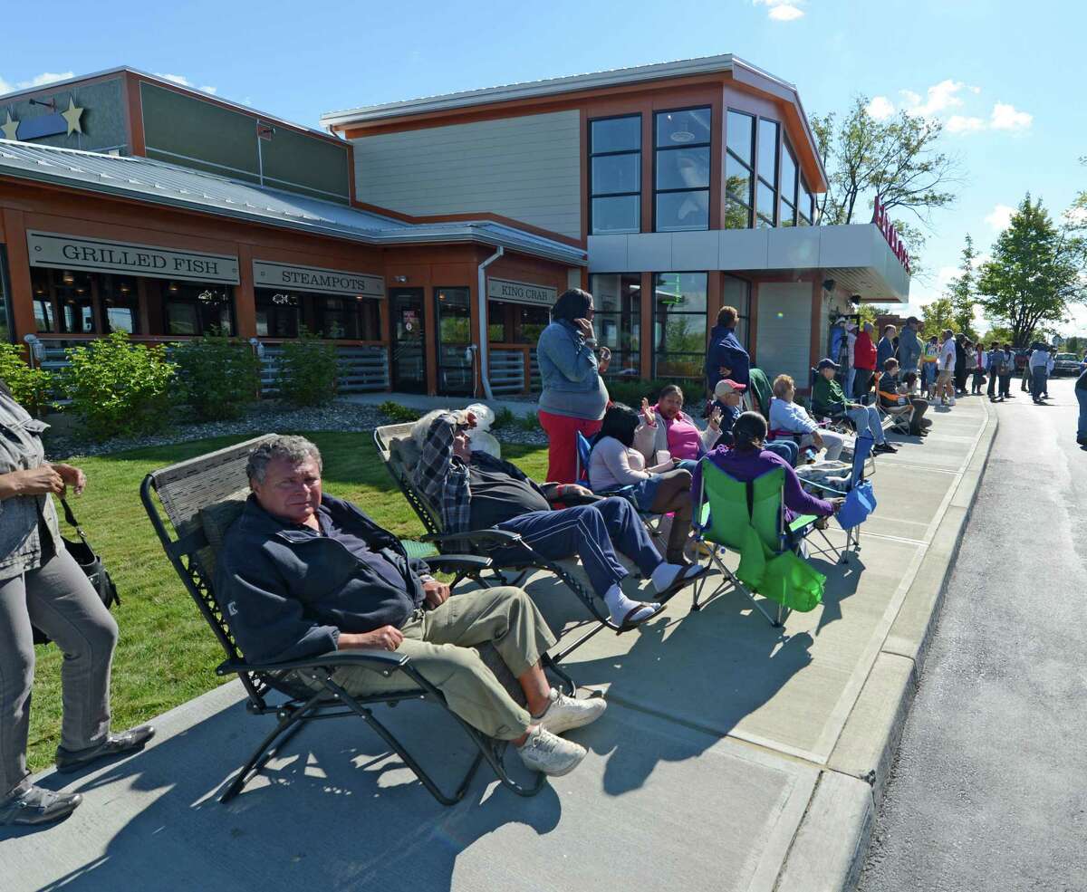 Lines form for Joe's Crab Shack