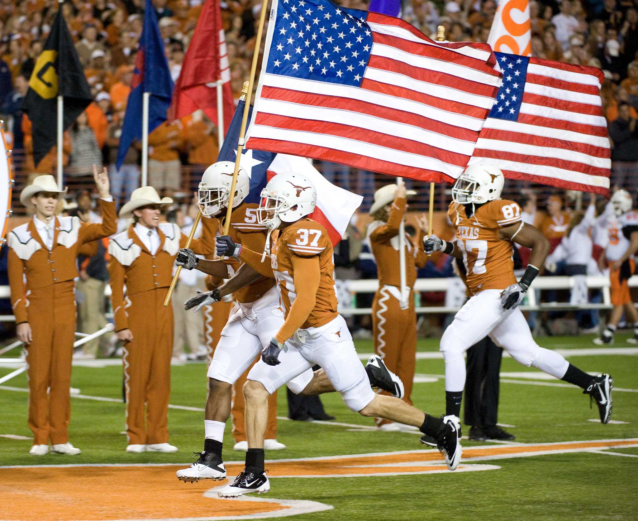 Football's a snap for UT's Boyer after stint as Green Beret in Iraq