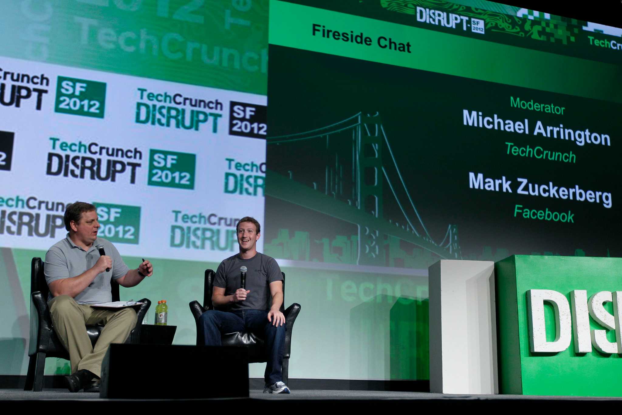 Facebook to stay mobile