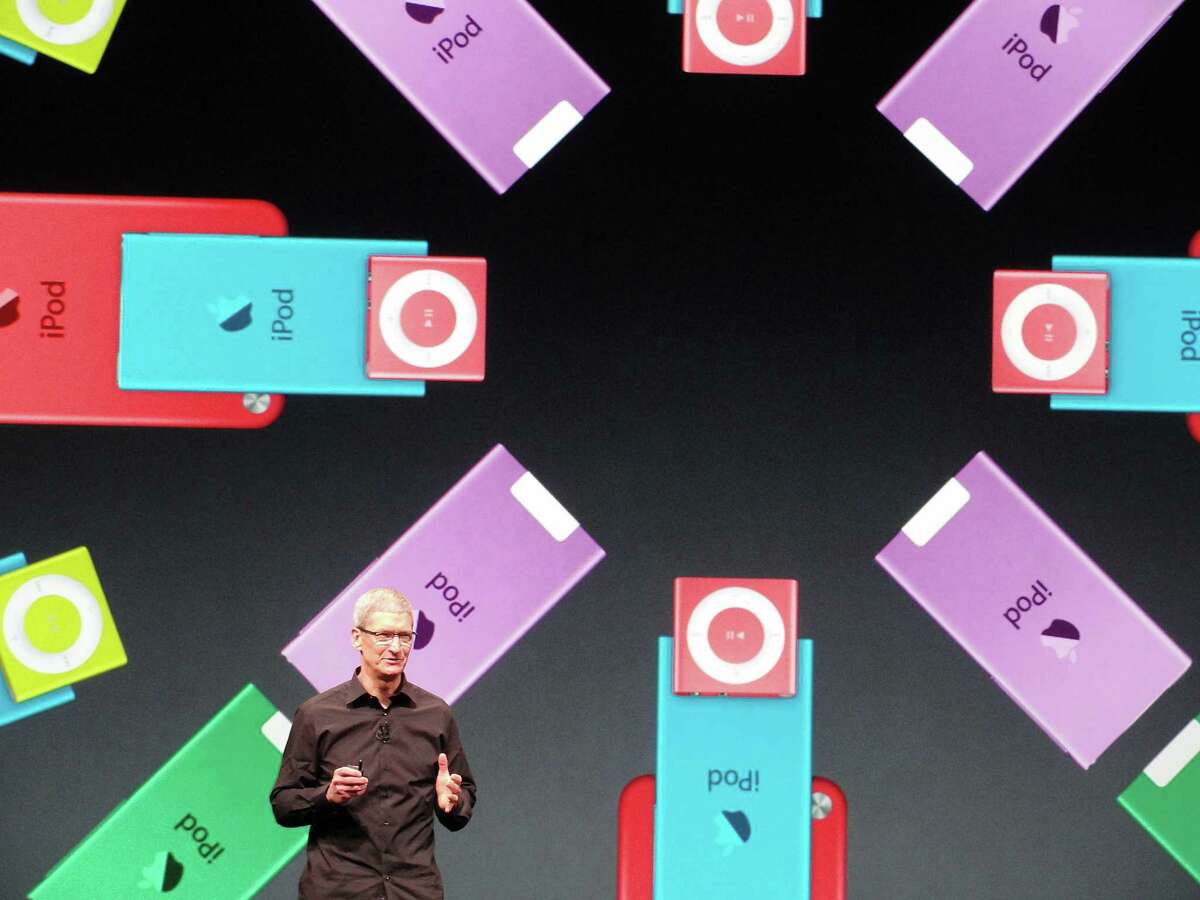 Apple CEO Tim Cook presents the new iPod Nano. The device plays video, features a pedometer for fitness apps and comes in seven colors.